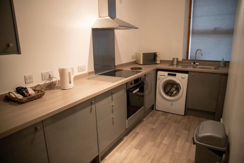 City Centre Apartment อินเวอร์เนส ภายนอก รูปภาพ